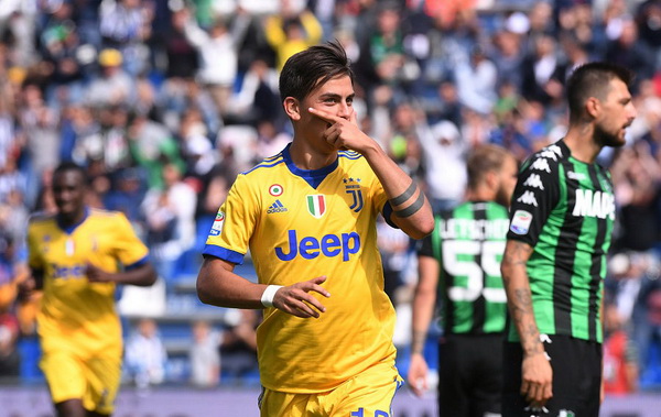 Juventus-troja-barn-ar-oroliga-for-lagens-defensiva